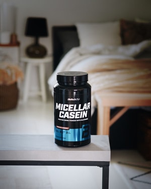 BioTechUSA Micellar Casein - 73% Slow-Release Protein for Overnight Muscle Recovery